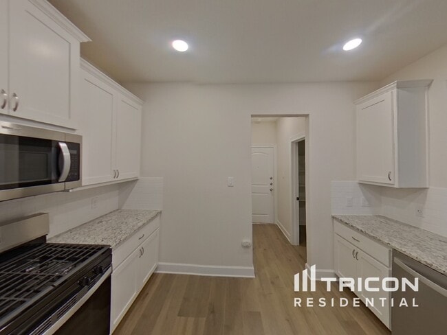 Building Photo - 1106 Bullock Dr