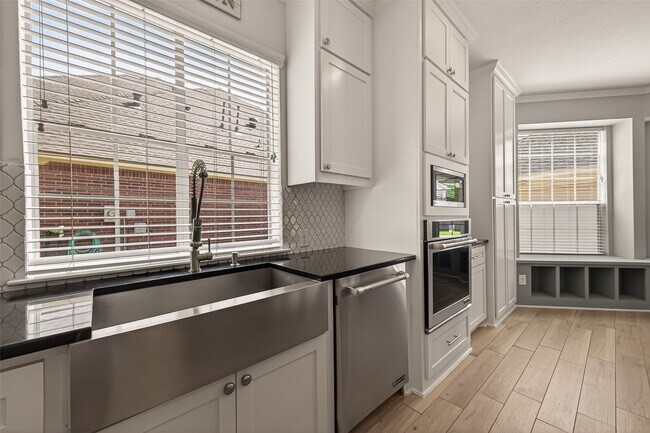 Building Photo - 22411 Kendall Shay Ct