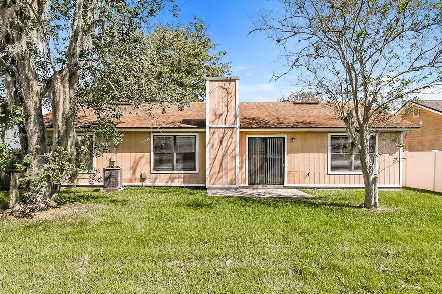 Building Photo - 1545 Kingfisher Blvd