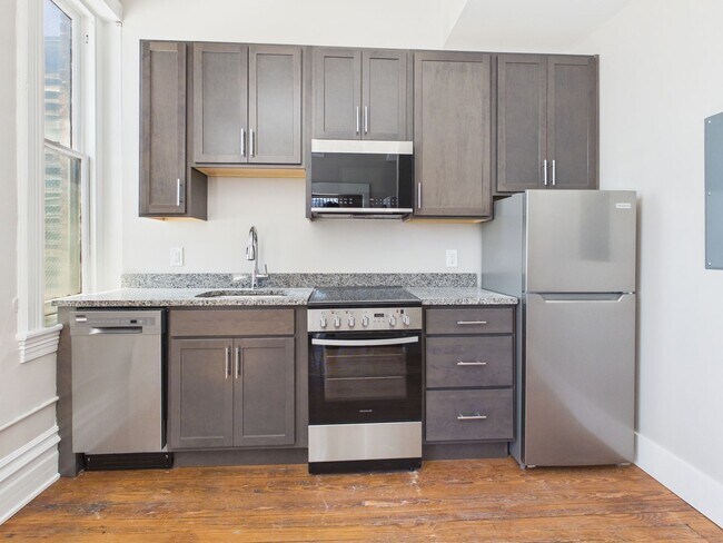 Building Photo - 7 E Franklin St