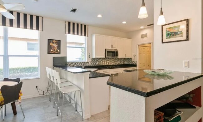 Building Photo - 7314 Meeting St