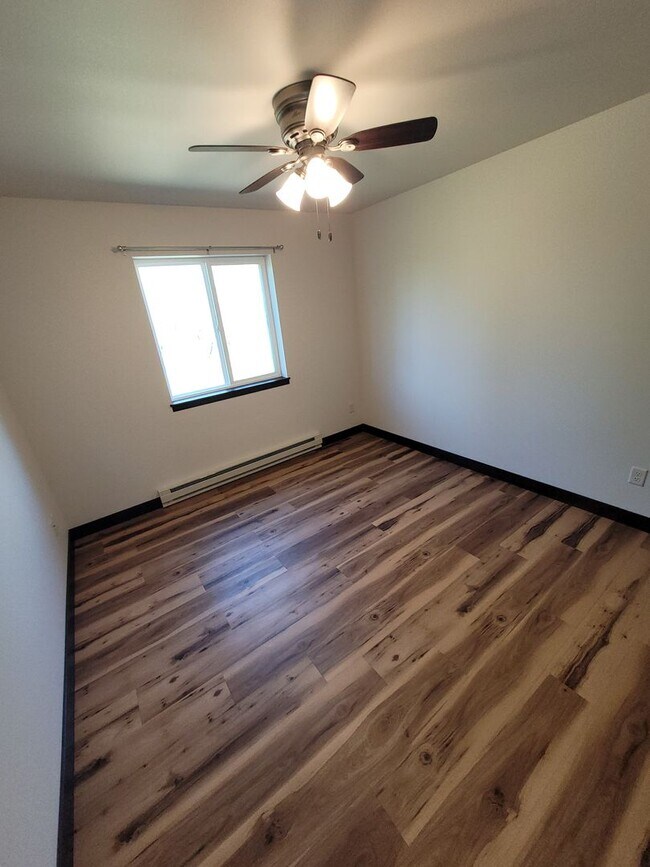 Building Photo - 5258 Christopher Dr