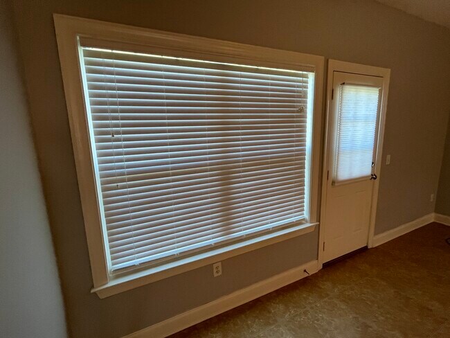 Building Photo - 119 Bull Bay Dr