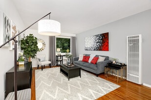 Building Photo - 2427 Centinela Ave