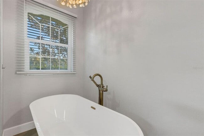 Building Photo - 11011 Hyacinth Pl