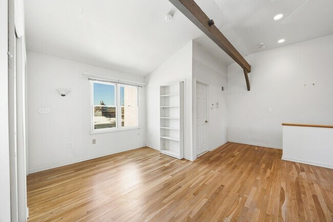 Building Photo - 312 Washington St