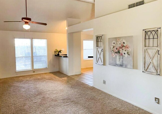 Building Photo - 21634 Park Bend Dr