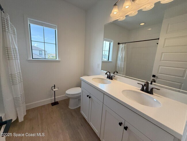 Building Photo - 8367 Gullen Dr