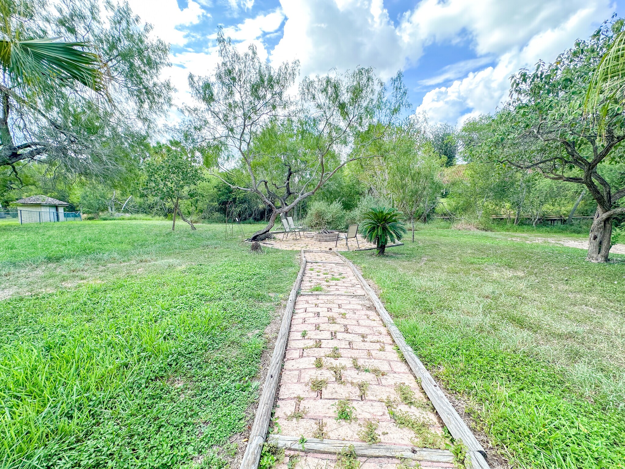 Building Photo - 3206 E Cobblestone Creek Dr