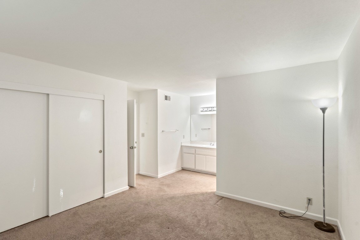 Building Photo - 247 N Capitol Ave