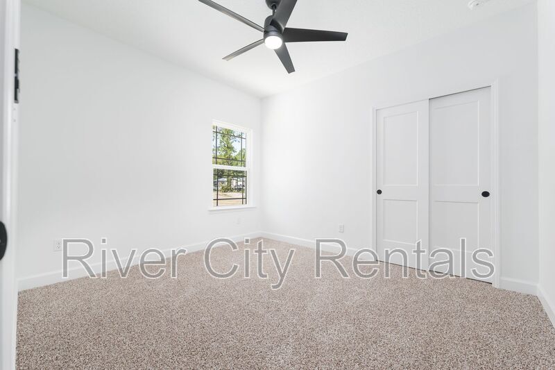 Building Photo - 9273 Dolphin St