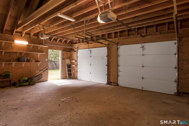 Building Photo - 125 Oaklawn Ave