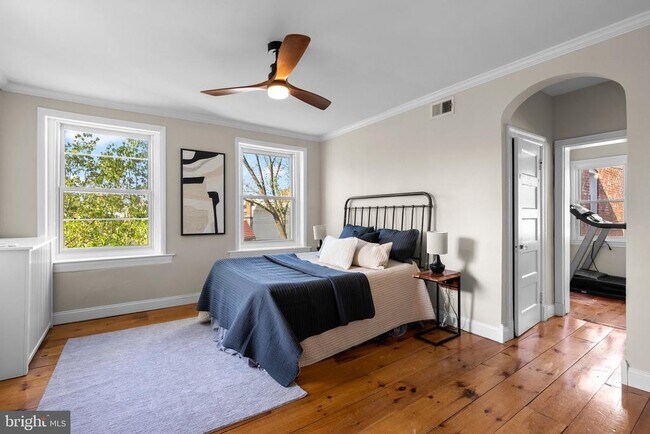 Building Photo - 1616 Kilbourne Pl NW