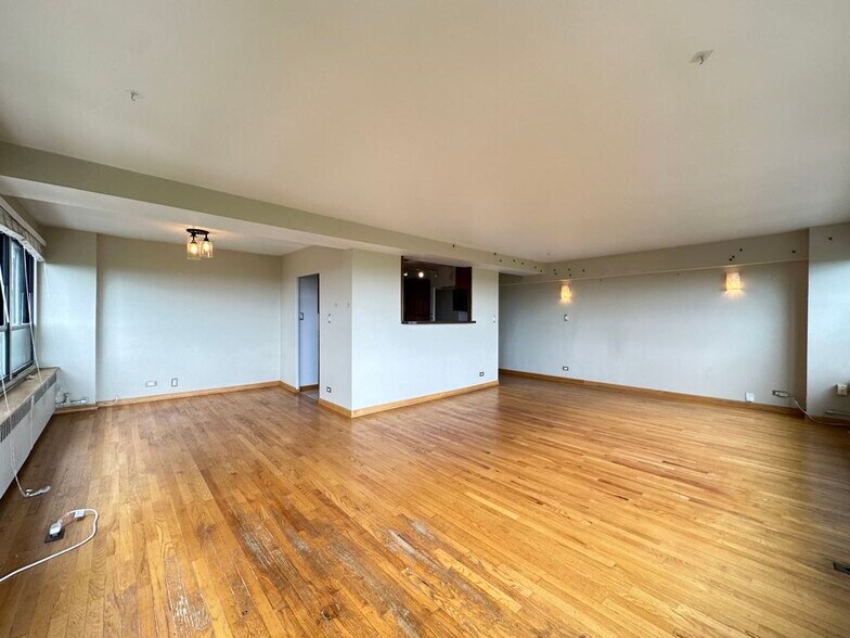 Building Photo - 4180 N Marine Dr