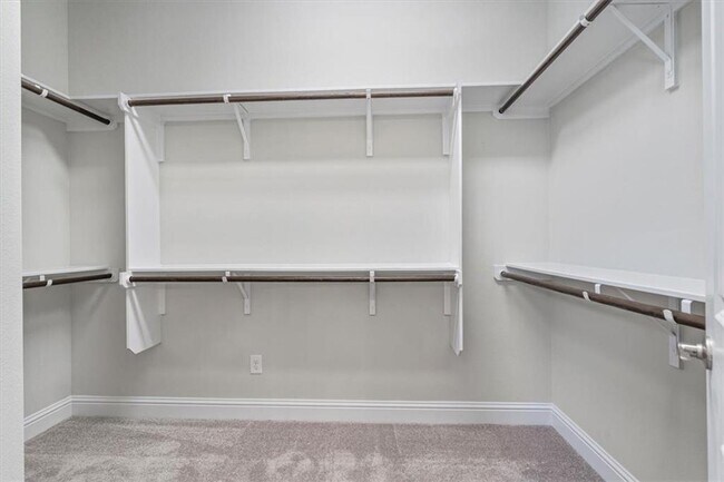 Building Photo - 600 C-Bar Ranch Trl