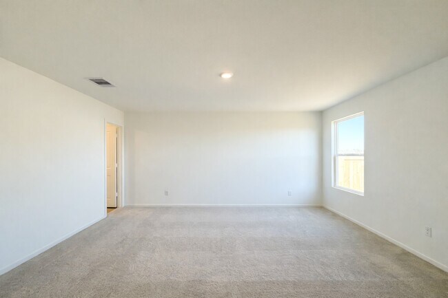 Building Photo - 15684 Plum Brk Dr