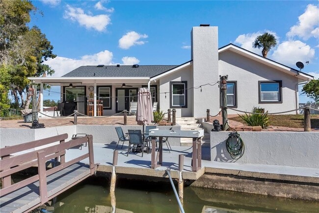 Building Photo - 1542 SE Pinwheel Dr