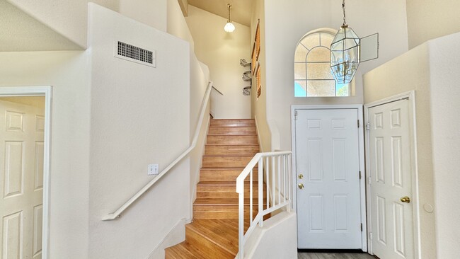 Building Photo - 3726 Penedos Dr