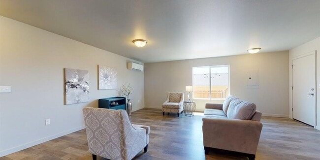 Building Photo - Modern 3 Bedroom, 2 Bathroom Townhouse for...