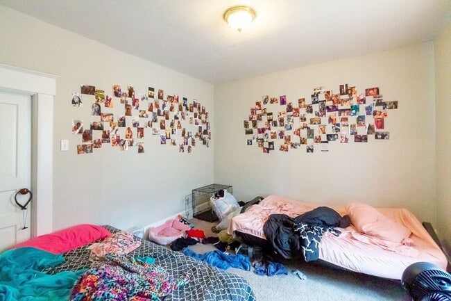 Building Photo - PRELEASING for AUGUST! Close to Campus