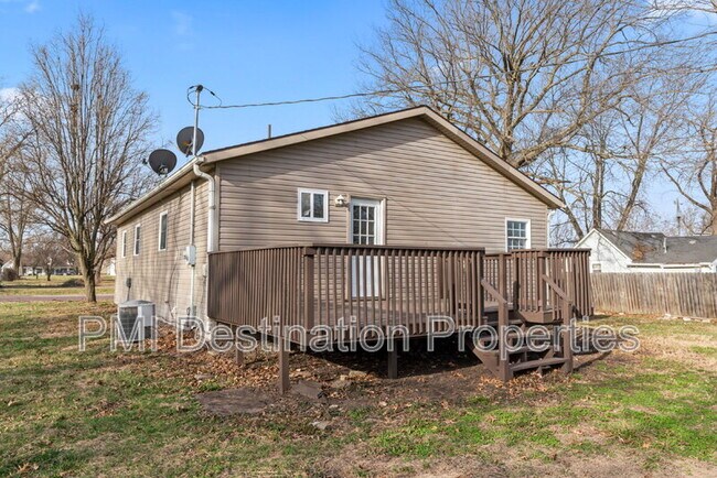 Building Photo - 304 Beech St