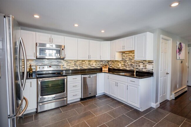 Building Photo - 87 Union St