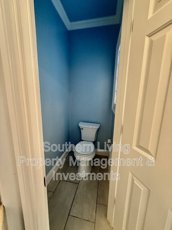 Building Photo - 1806 Asbury Hall Ct