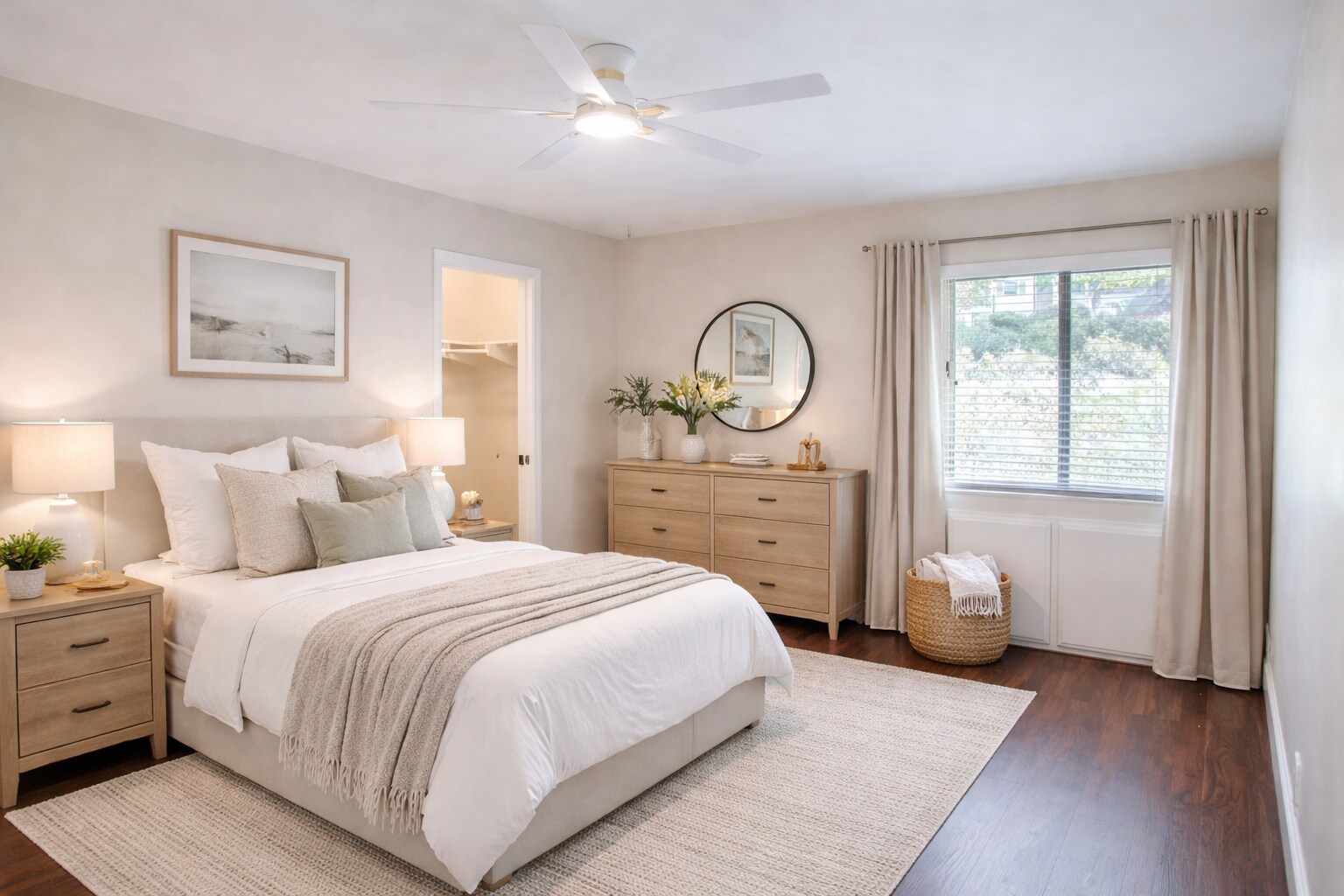 Building Photo - 10425 Caminito Cuervo