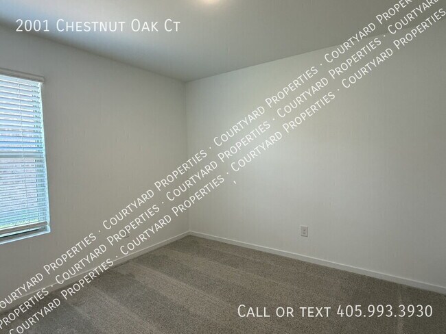 Building Photo - 2001 Chestnut Oak Ct