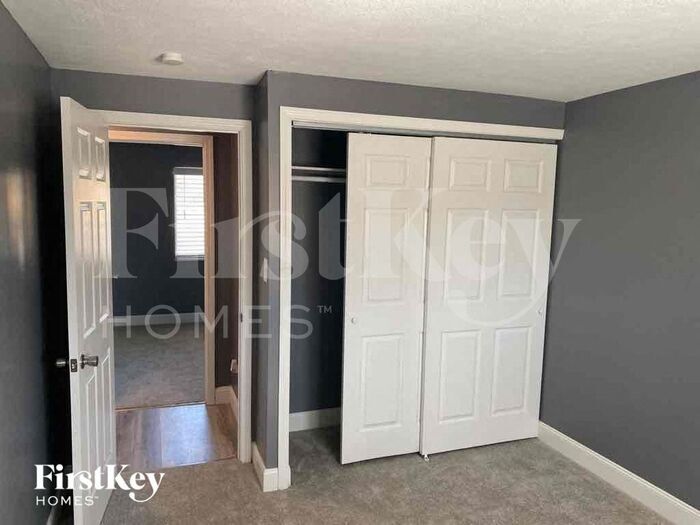 Building Photo - 3103 Valleywood Dr