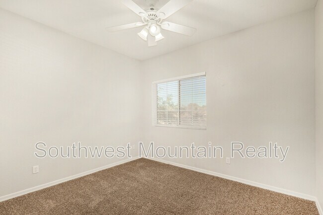 Building Photo - 1523 S Vine St