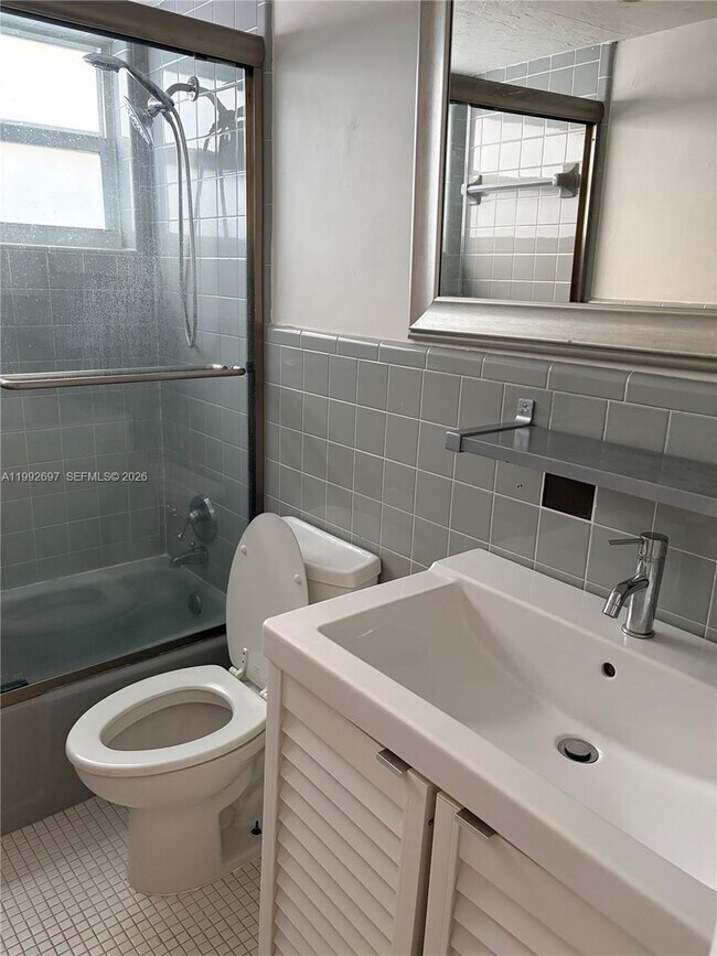 Building Photo - 255 Sunrise Dr