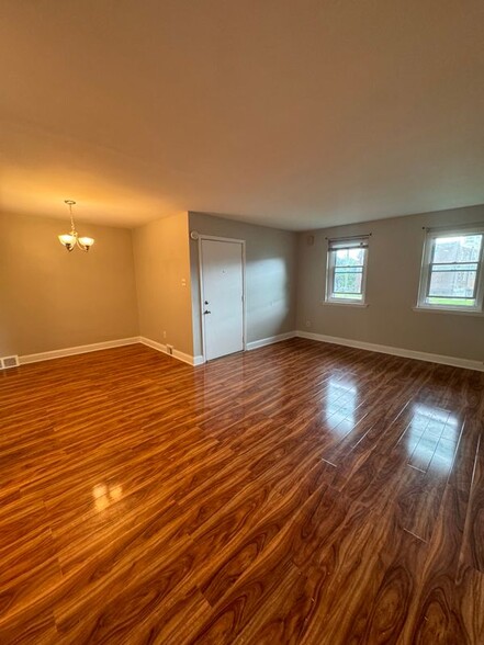 Building Photo - 3915 Lankenau Ave