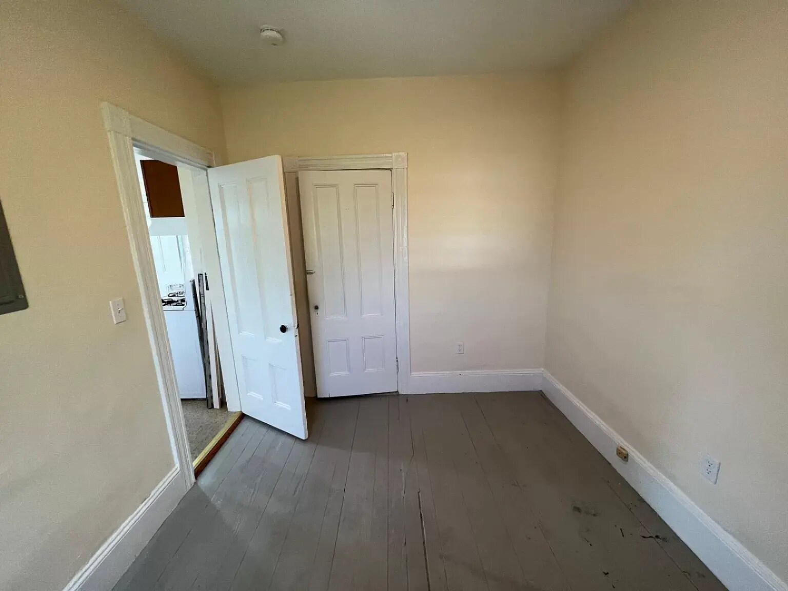 Building Photo - 10 Warren St