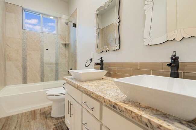 Building Photo - Utilities Included! Luxury Single-Story Ho...