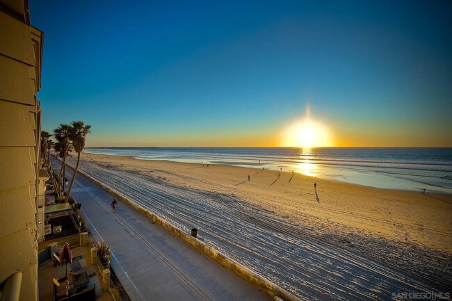 Building Photo - 3285 Ocean Front Walk