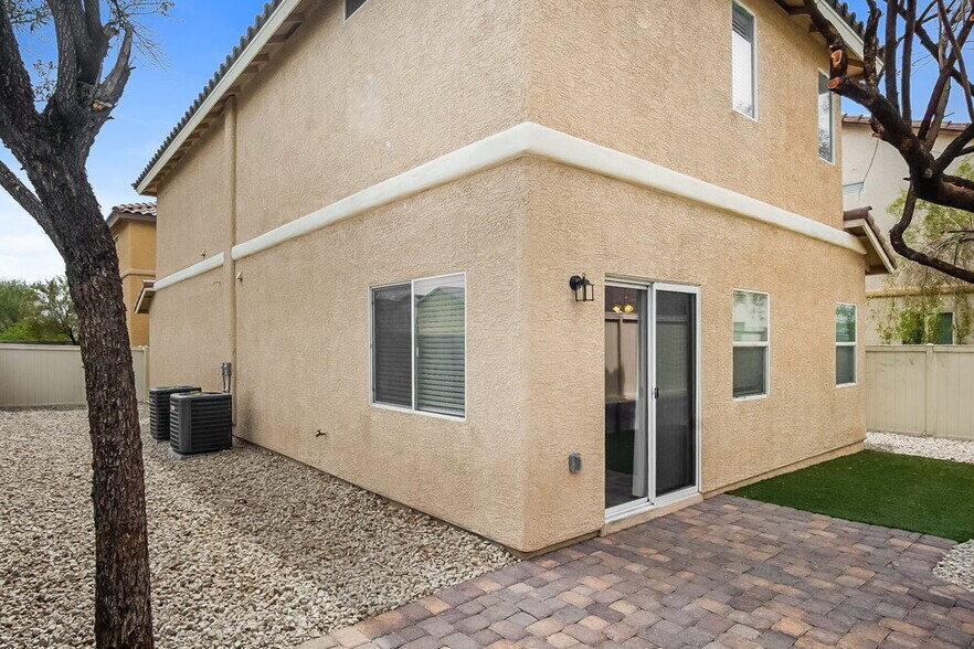 Building Photo - 9328 Malaya Garnet Ct
