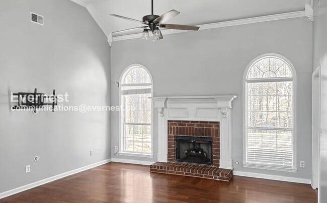 Building Photo - 322 Shelby Forest Dr