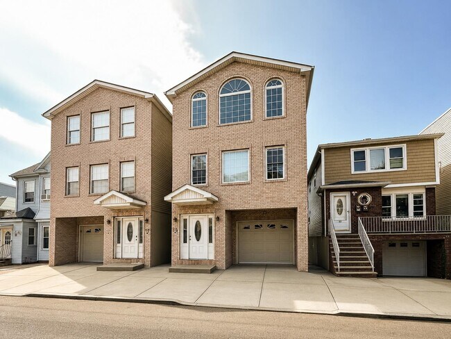 Building Photo - 75 Columbia Ave