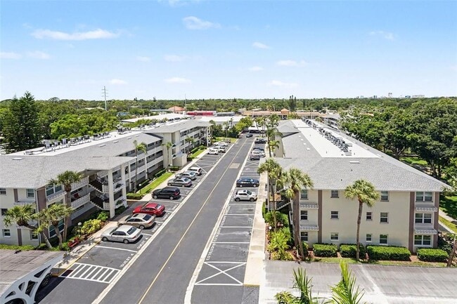 Building Photo - 1235 S Highland Ave
