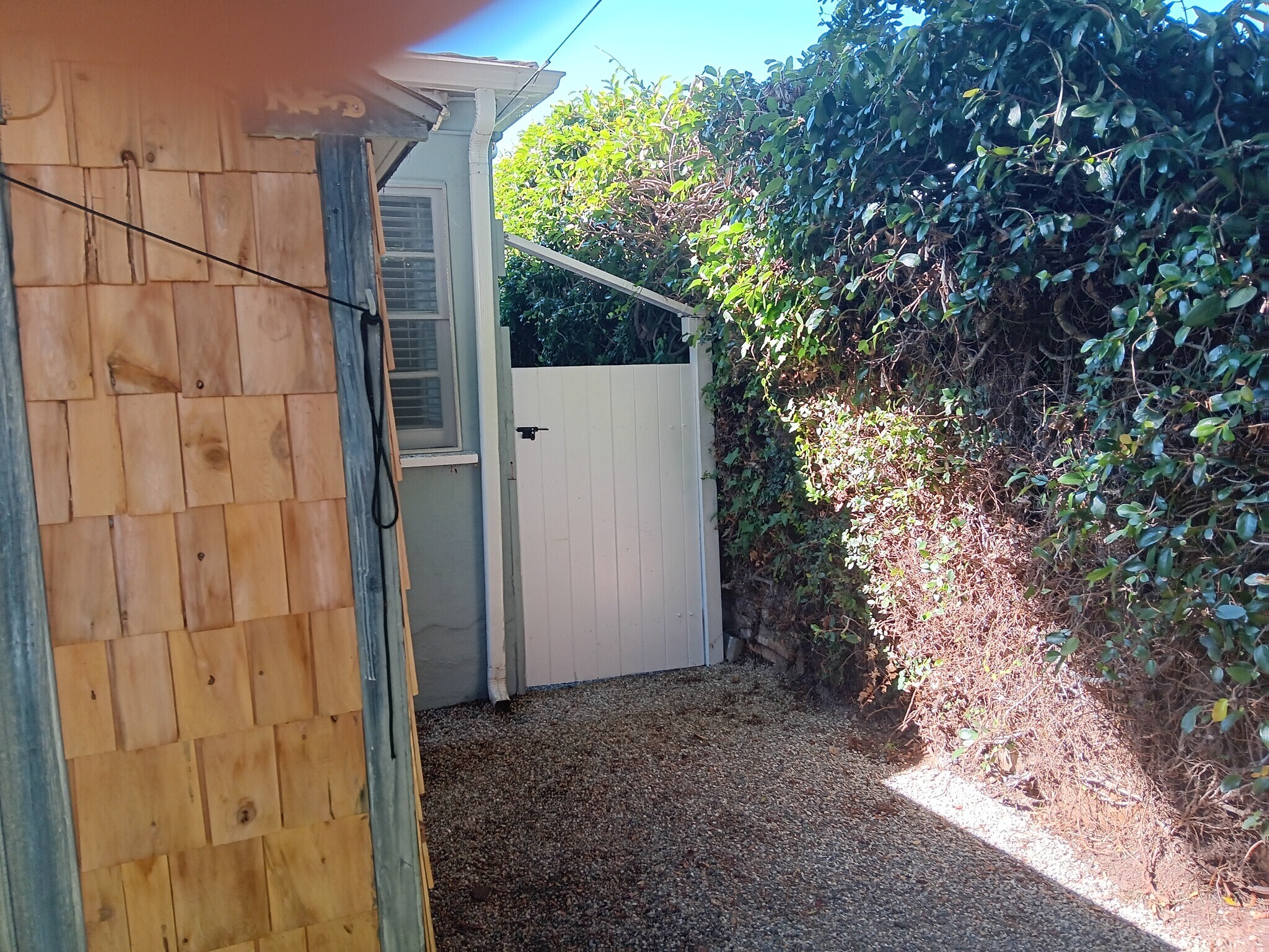 Building Photo - 2330 Frey Ave