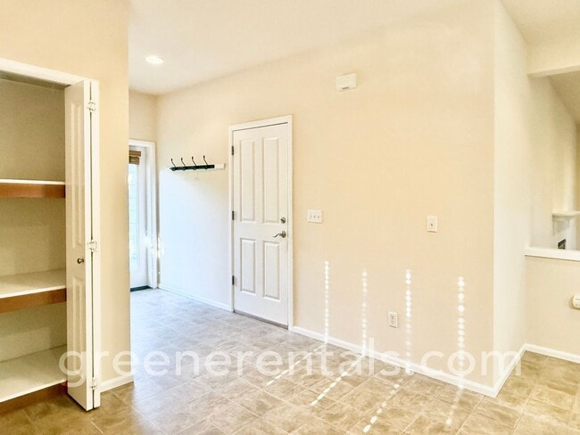 Building Photo - 4BR 2.5BA Home in West Olympia