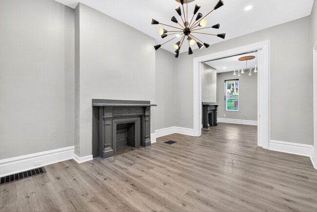 Building Photo - 517 Armandale St