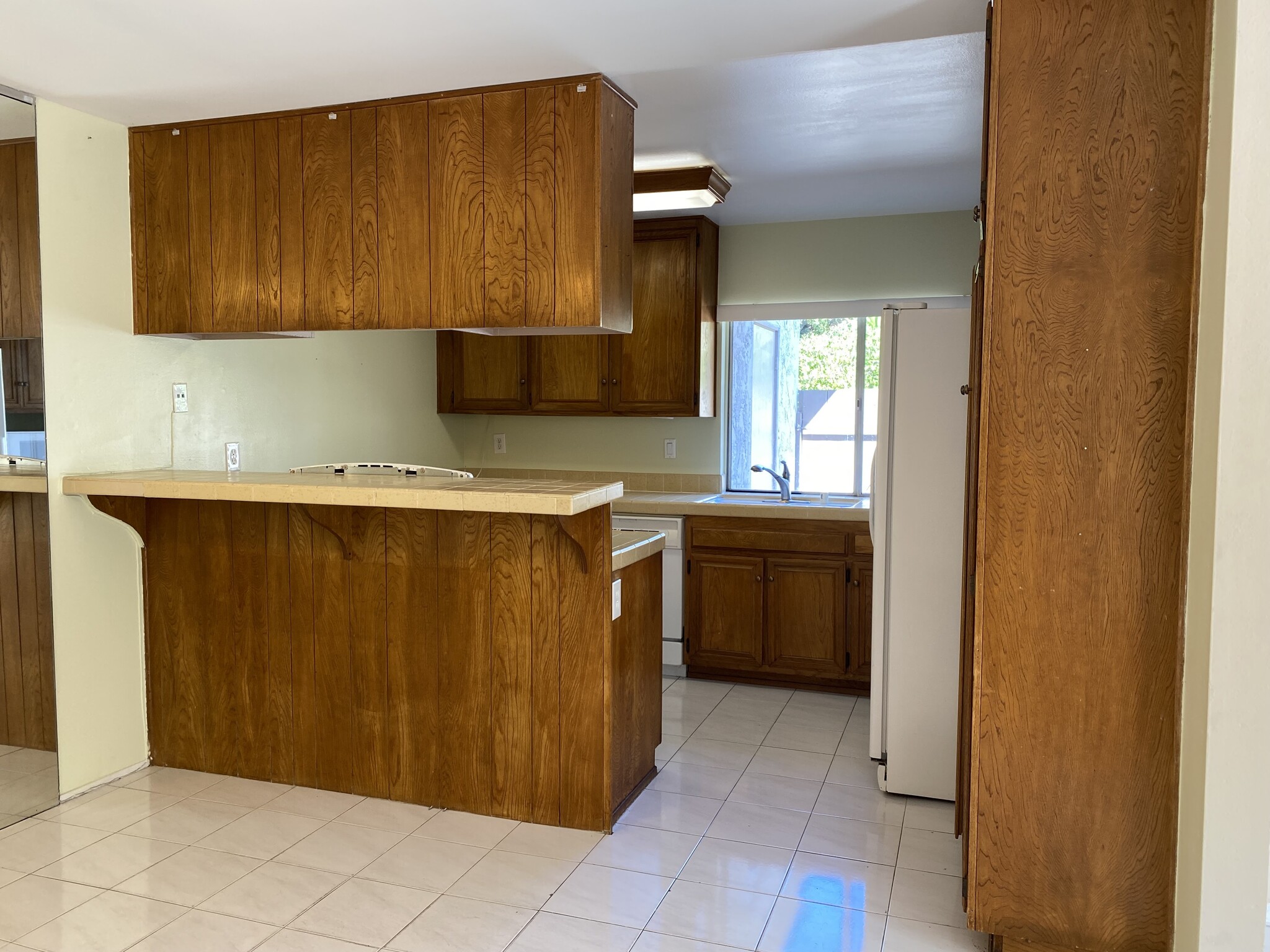 Kitchen - 9546 Easter Way
