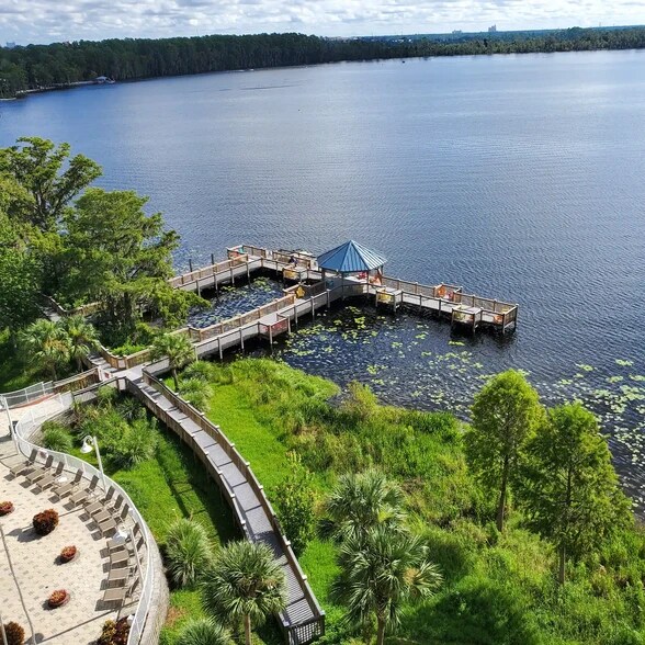 Building Photo - 13427 Blue Heron Beach Dr