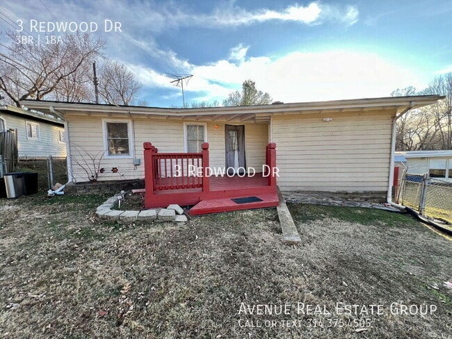 Building Photo - 3 Redwood Dr