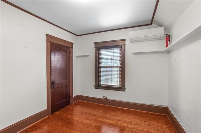 Building Photo - 36 Mt Hope Ave