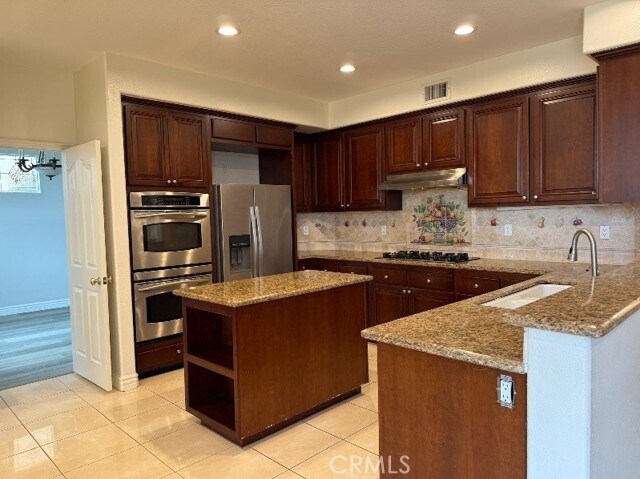 Building Photo - 27761 Daisyfield Dr