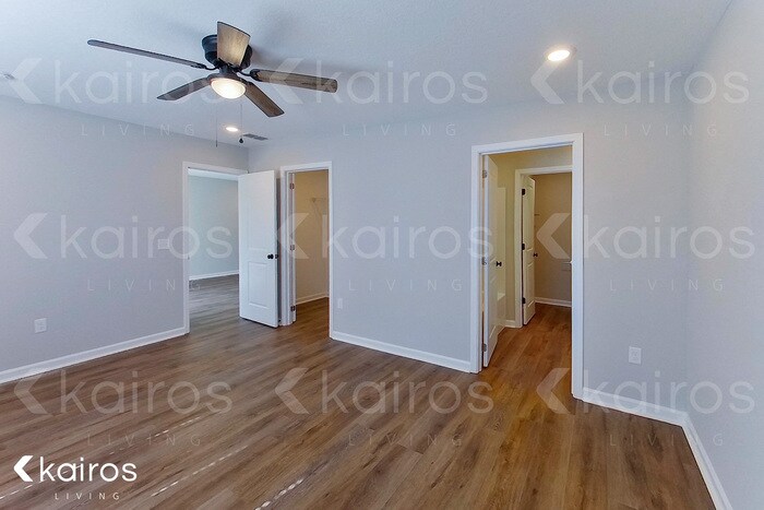 Building Photo - 13 Burnt Oak Cir