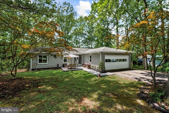Building Photo - 137 Eagle Ct